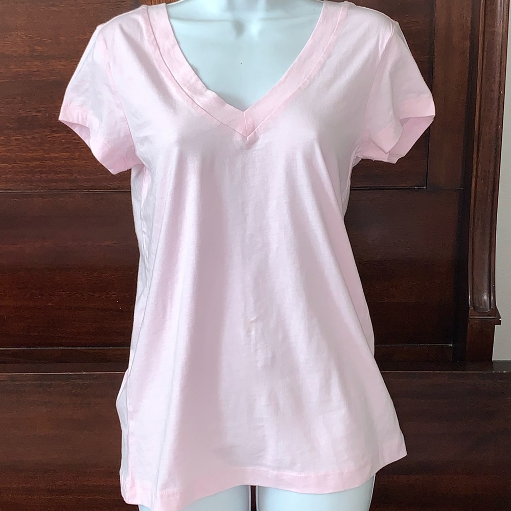 1 SM, 1 MD, 2 LG Bella Double-V T-shirt Light Pink